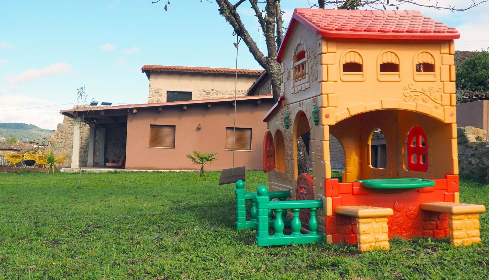 Apartamentos Muralla Sacra Sober Exterior foto